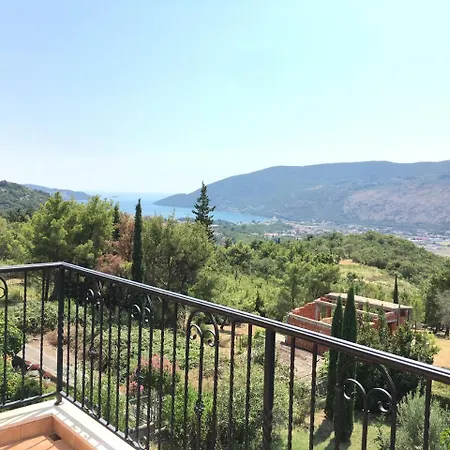 Margarita Вілла *